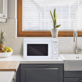 Panasonic Solo Microwave Oven | 20 L | White | NN-SM255WFDG