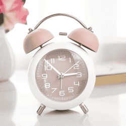 Quartz F18 Alarm Clock | Peach