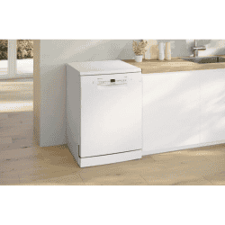 Bosch Series 6 Dishwasher | 14 Place Settings | Free Standing with Glass Protection Technology | White | SMS6IKW01I