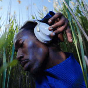 Bose QuietComfort Ultra Wireless Headphones | Noise Cancelling | Spatial Audio | Smoke White