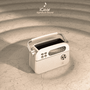 Silver iGear Trinity Solar | Powered MP3 Player & 3-Band Radio